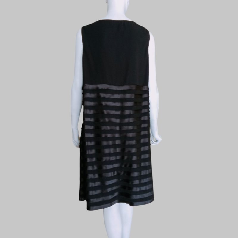 Black dress with striped ruffles - Image 6