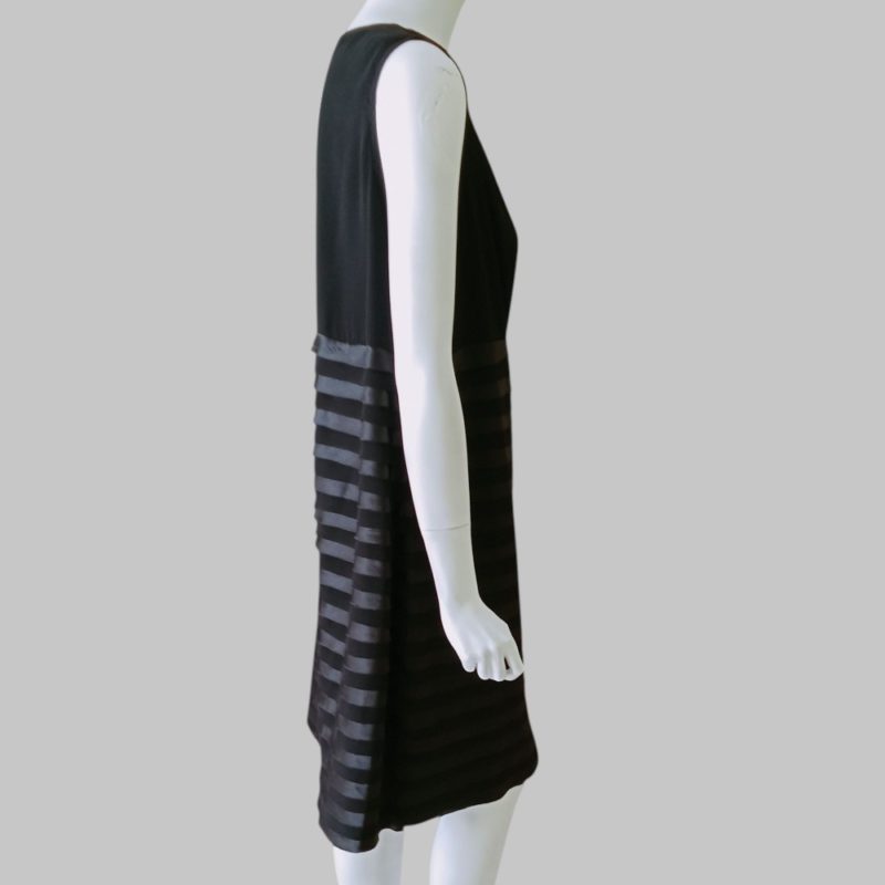 Black dress with striped ruffles - Image 2