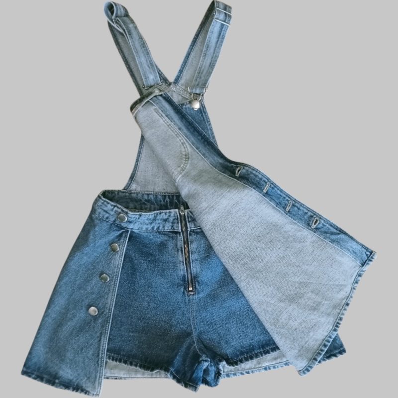 Salopette in denim gonna-pantaloncino - immagine 2