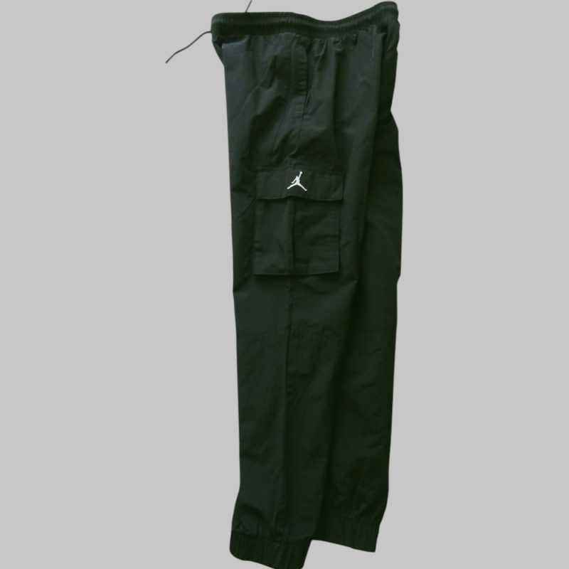 Pantalone  tuta elasticizzato in vita . - immagine 2