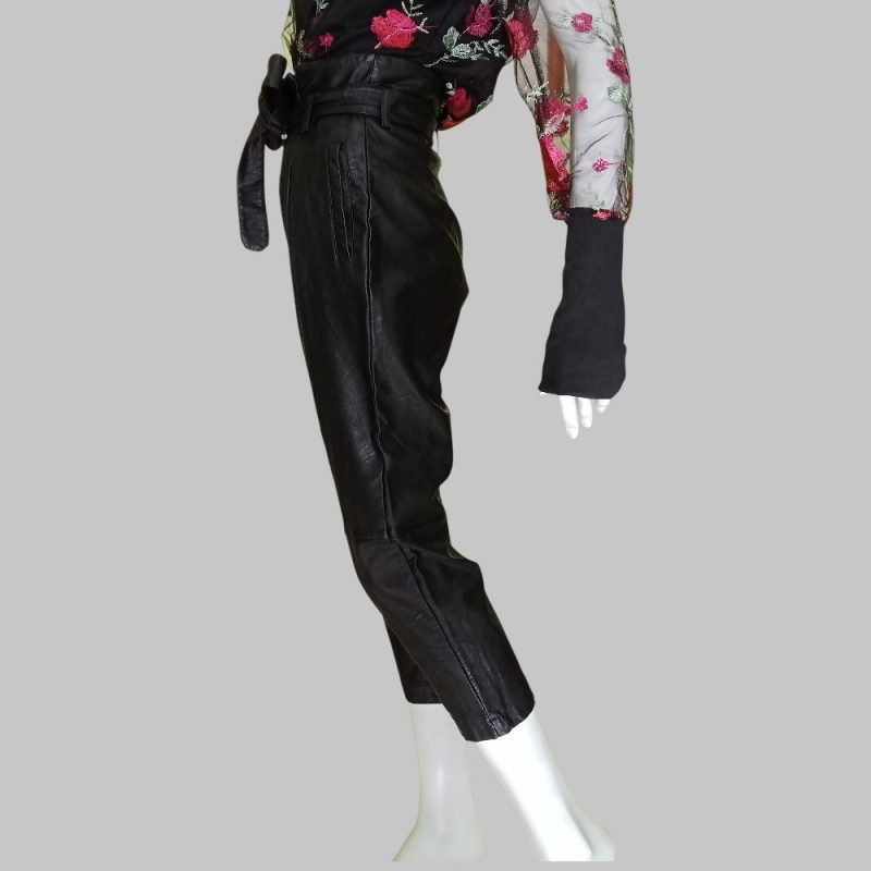 VICOLO Black Capri Pants - Image 5